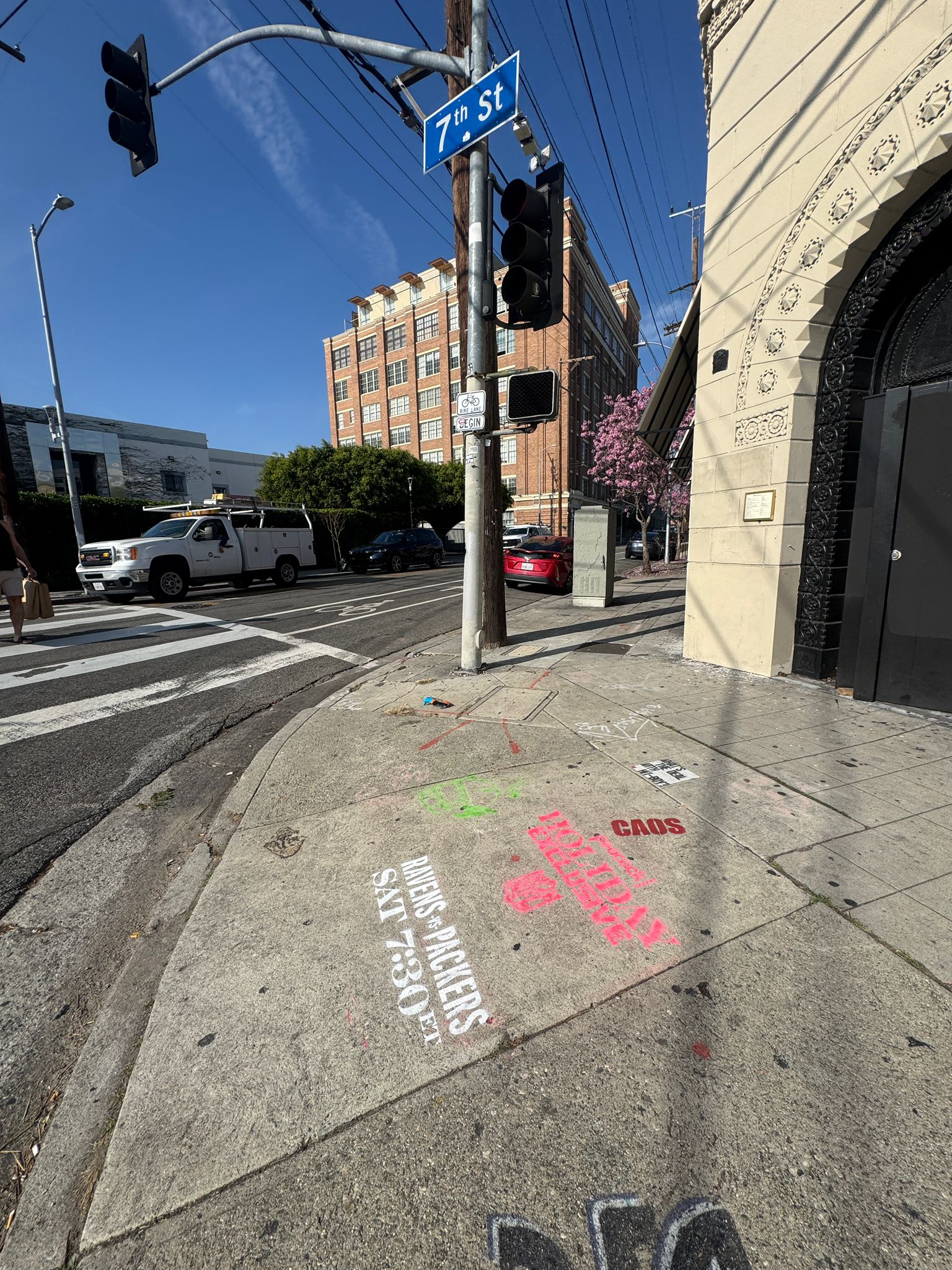 Stencil 15.5 Mateo St 7 Th St